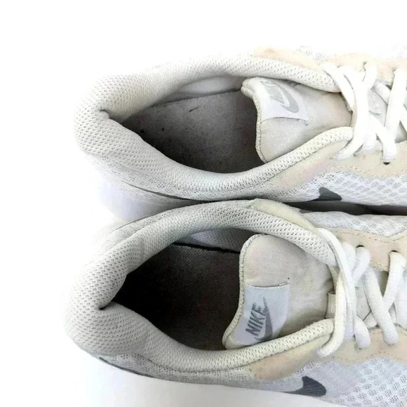 Nike Tanjun White Running Shoes - 9 - Picture 10 of 10
